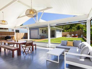 Spinnaker - Family Getaway - 2mins Walk to Beach