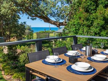 Surfspray I Pet Friendly I Absolute Beachfront