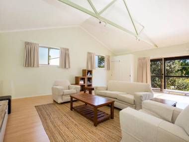 Surfspray I Pet Friendly I Absolute Beachfront