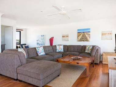 Endless Summer - Pet Friendly Absolute Beachfront