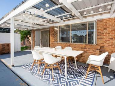 Meeseeks I Pet Friendly I 2 Mins Walk to Beach