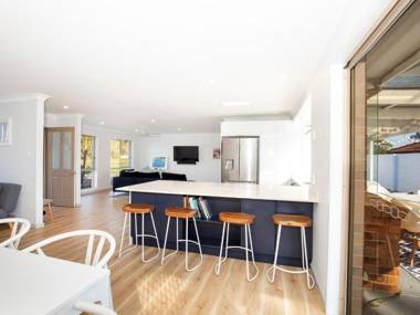 Meeseeks I Pet Friendly I 2 Mins Walk to Beach