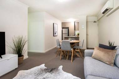 Stylish 3 bed 300m to the beach Wifi Parking Glenelg South