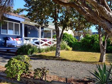 32 WERRI BLUE Werri Beach Gerringong 4pm Check Out Sundays