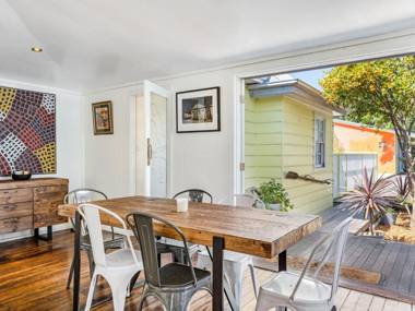 THE OASIS Werri Beach 4pm Check Out Sundays