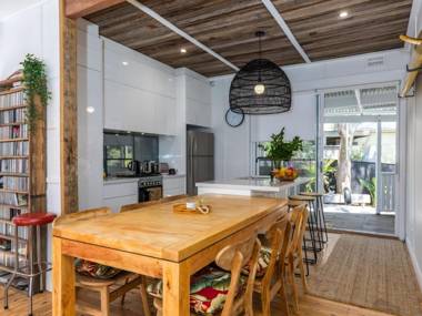 NIRVANA SEASIDE COTTAGES Werri Beach Gerringong 4pm check out Sunday