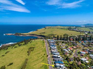 TASMAN DRIVE Gerringong 4pm check out Sundays