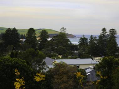 THE WERRI SHACK Werri Beach Gerringong 4pm check out Sundays