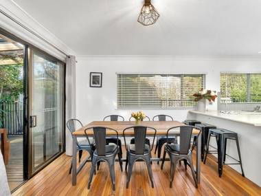 SEAWARD Werri Beach Gerringong 4pm check out Sundays