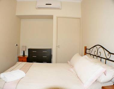 Geraldton Luxury Retreat 2 with free Netflix