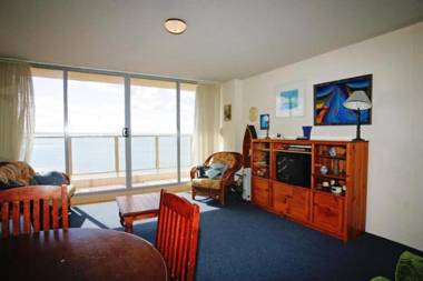 Ebbtide Unit 33 2-6 North Street