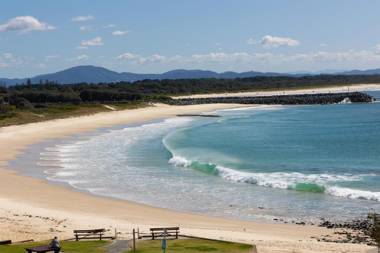 Beachpoint Unit 101 28 North Street