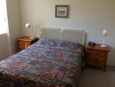 Beachpoint Unit 101 28 North Street