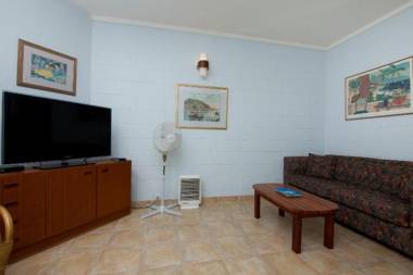 Forster Lodge 6 Cnr Wallis & West Street Forster