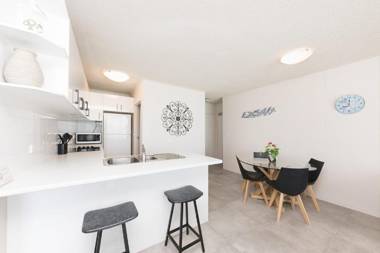 Ebbtide unit 17 2-6 North Street