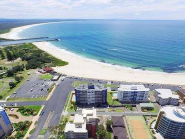 Ebbtide 2 - On Main Beach!