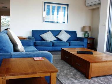 Twin Pines 401 - CBD Location