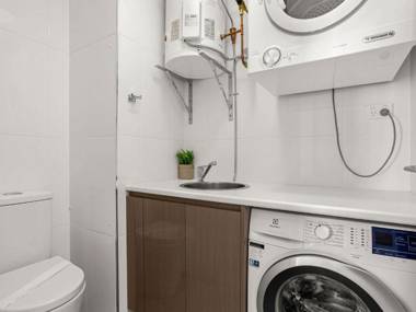 Ebbtide 38 - On The Beach!