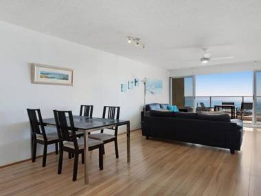 Oceanic 2 - On Main Beach!