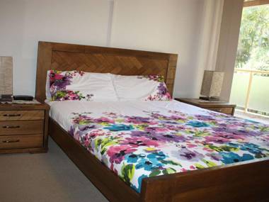 Bentley 3 - North Street