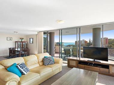 Twin Pines 602 - CBD Location