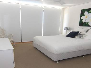 Oceanic 28 - On The Beach!