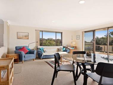 Boulevarde 2 - Pebbly Beach