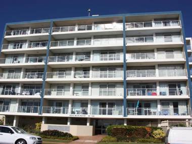 Oceanic 3 - On The Beach!