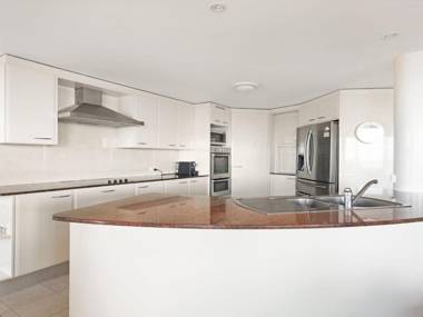 Le Point 702 - Luxury and Views!