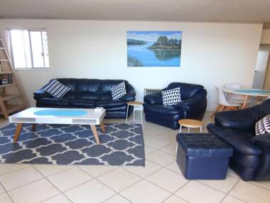 El Sandi 3 - On The Beach!