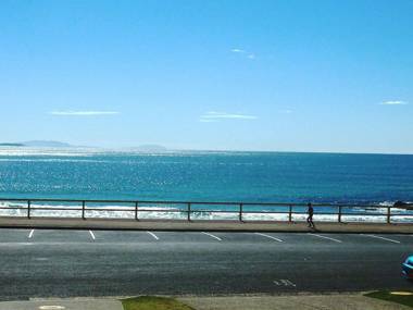 El Sandi 3 - On The Beach!