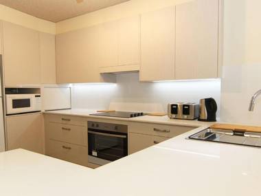 El Sandi 3 - On The Beach!