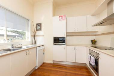 Seachange 2/4 Stephen Street Forster