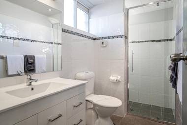 Blue Diamond Motor Inn SureStay Hotel by Best Western