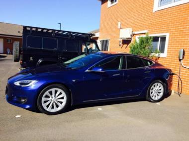 Akuna Motor Inn and Apartments