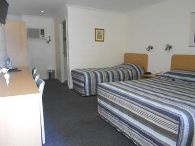 All Seasons Motor Lodge