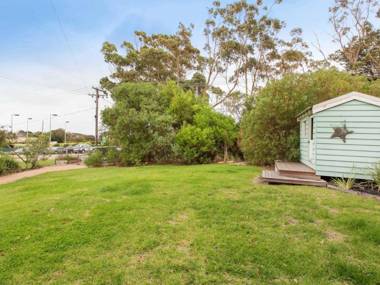 BEACHSIDE GETAWAY - DROMANA