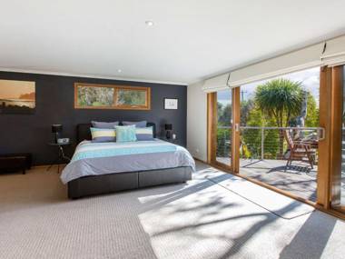 POINT LEO BEACH HOUSE - POINT LEO