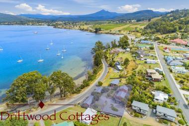 Driftwood Cottages Waterfront Studios