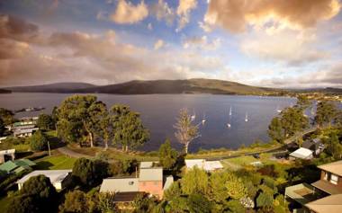 Driftwood Cottages Waterfront Studios