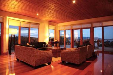 The Peninsula Experience