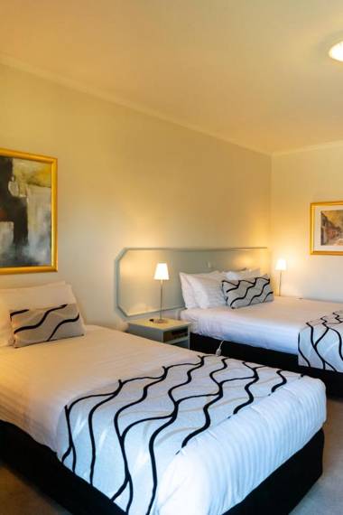 Deniliquin Country Club Motor Inn