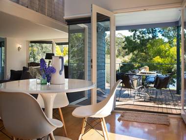 Boatshed Villa Green Door