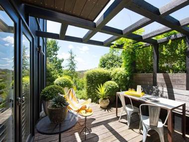 Harts Lane Stag and Millies