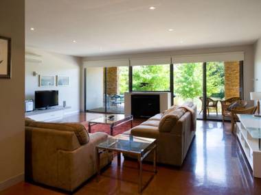 Lake Daylesford Lodge 4