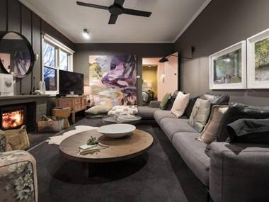 Harts Lane Beaux Haus