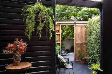 East St 3 -Secret Garden