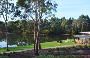 Eight Willows Retreat