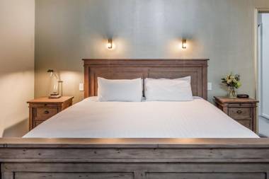 The Grove Distillery & Brewery