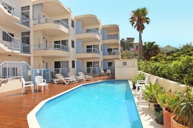Coolum Baywatch Luxury Style Penthouse Linen Included WIFI 500 Bond